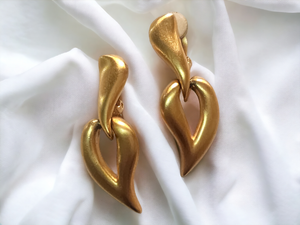 Vintage Anne Klein Etruscan Drop Chunky Clip On Earrings