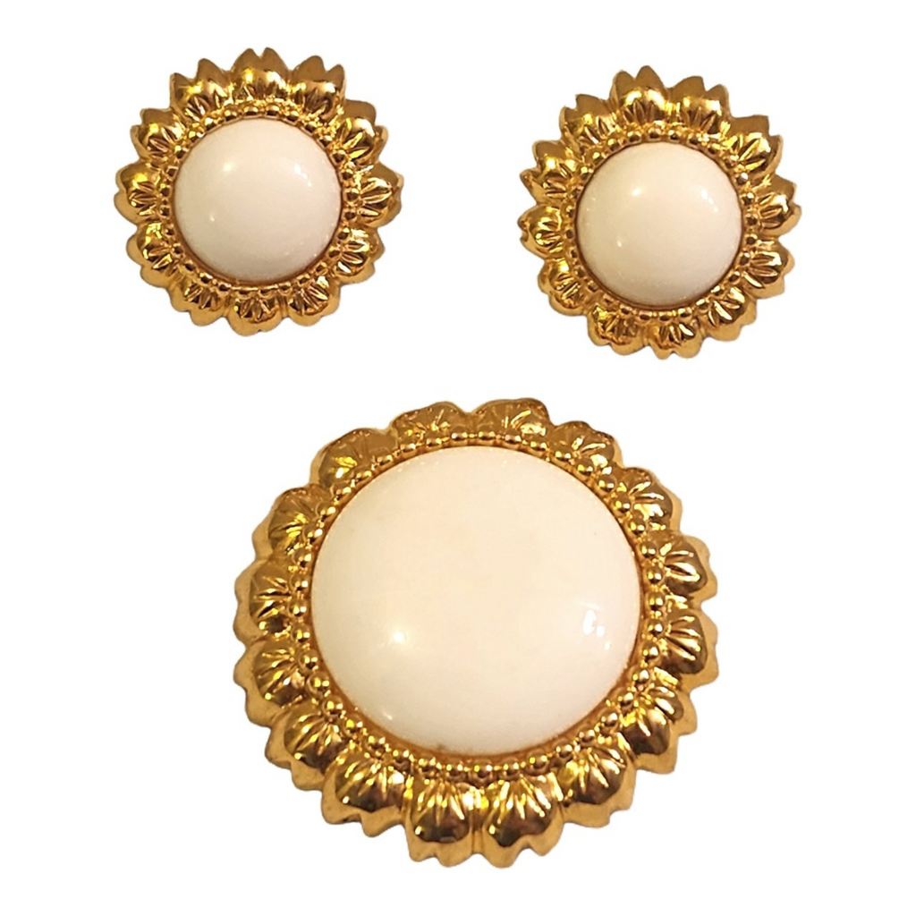 Stunning Trifari Sunflower Cream Cabochon Earrings Brooch Set