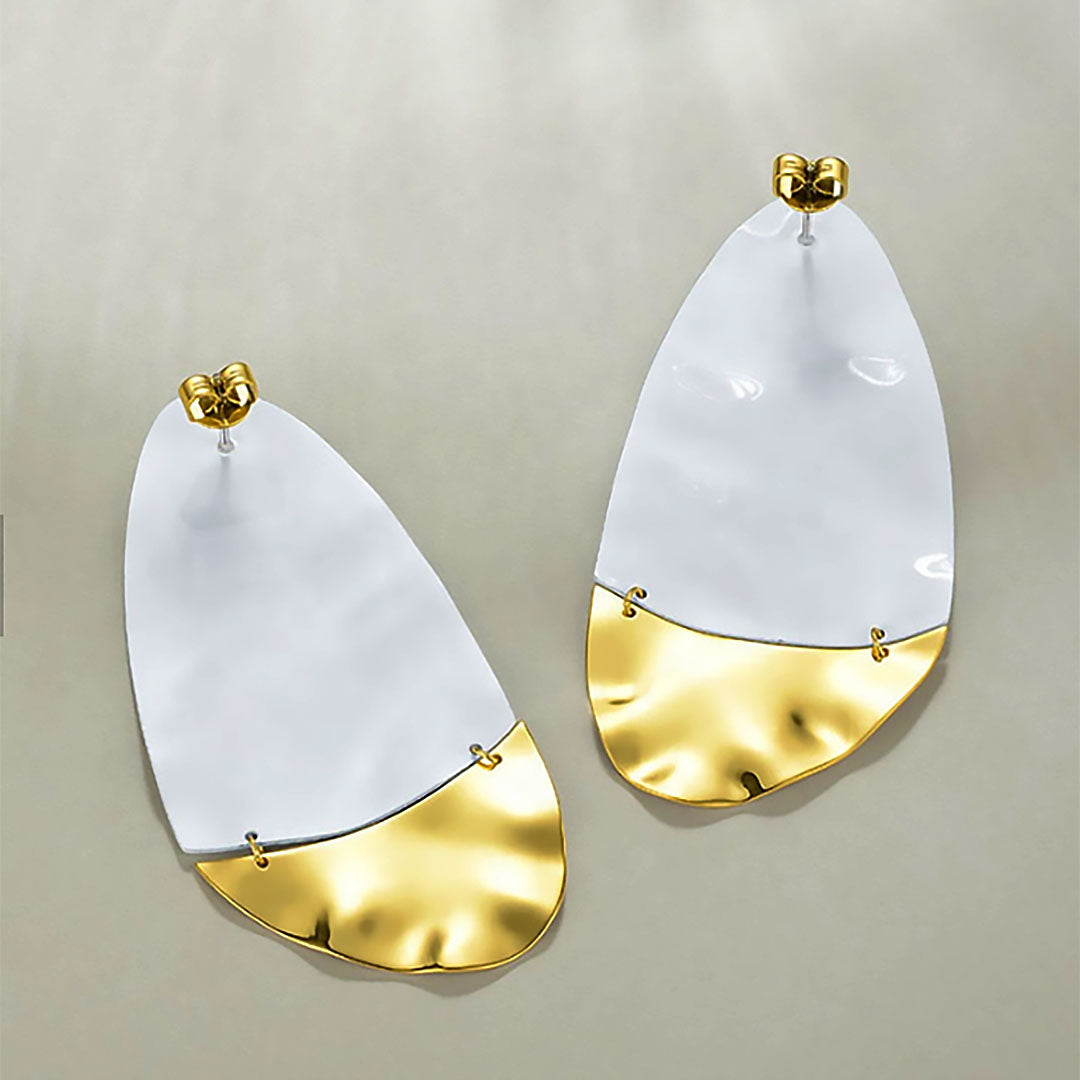 Essence Resin & Yellow Gold Earrings