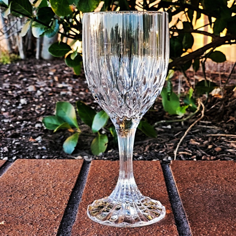 Gorgeous Cristal D' Arques Durand Garanti 4oz 8oz Crystal Wine Vintage Glasses Weighted Faceted Stemware