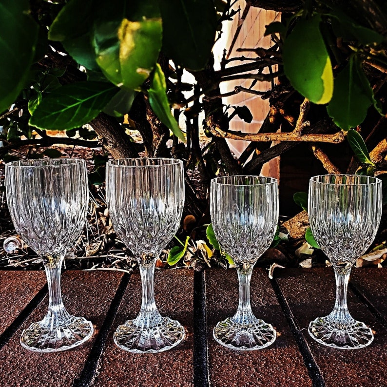Gorgeous Cristal D' Arques Durand Garanti 4oz 8oz Crystal Wine Vintage Glasses Weighted Faceted Stemware