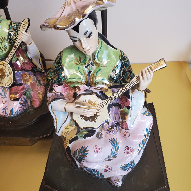 Beautiful Antique Pair Asian Figural Playing Instrument Famille Rose Porcelain Brass Base Vintage Lamp