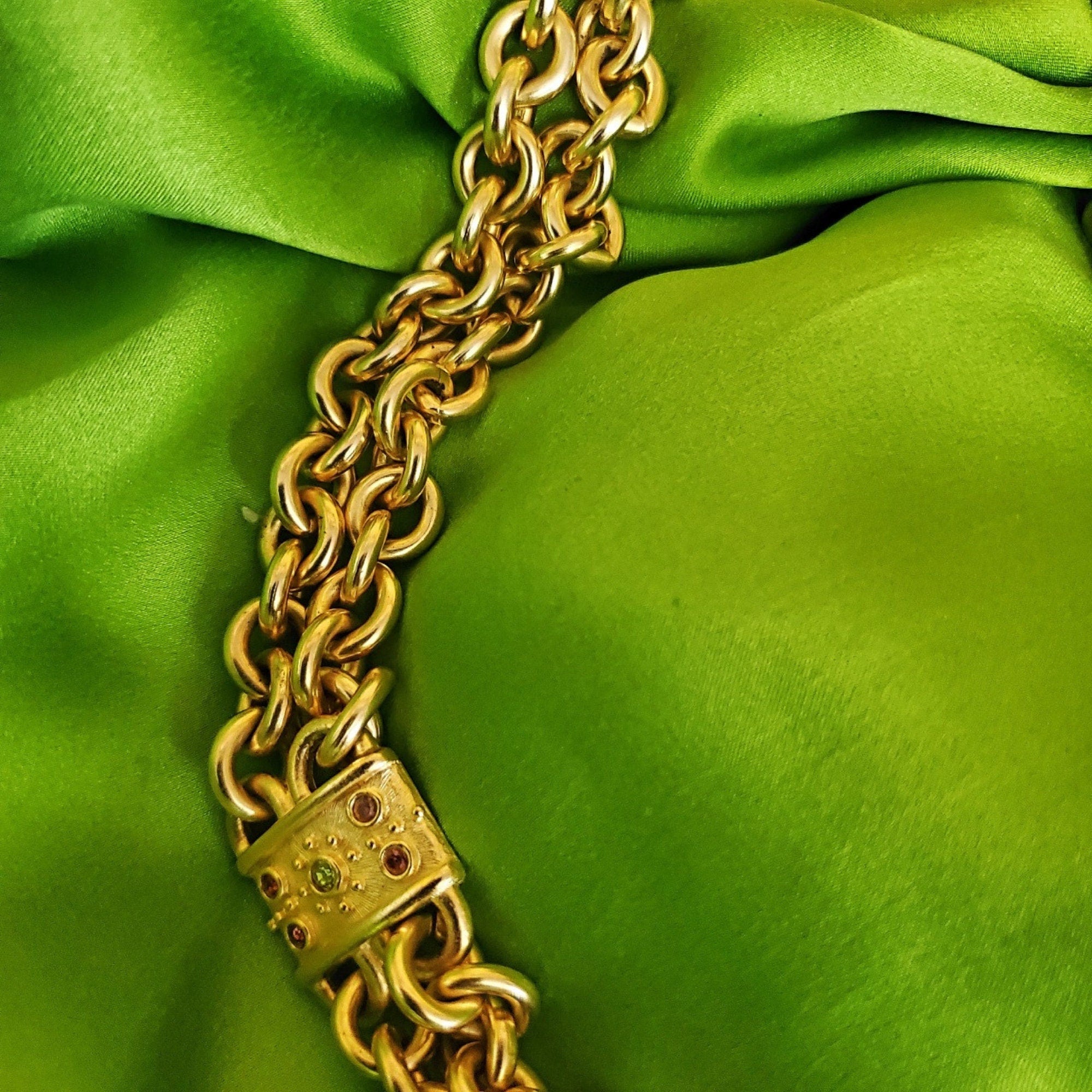 Gorgeous ROXANNE ASSOULIN Station Link Chain Glass Cabochon Crystal Gold Plated Vintage Signed Statement Runway Couture