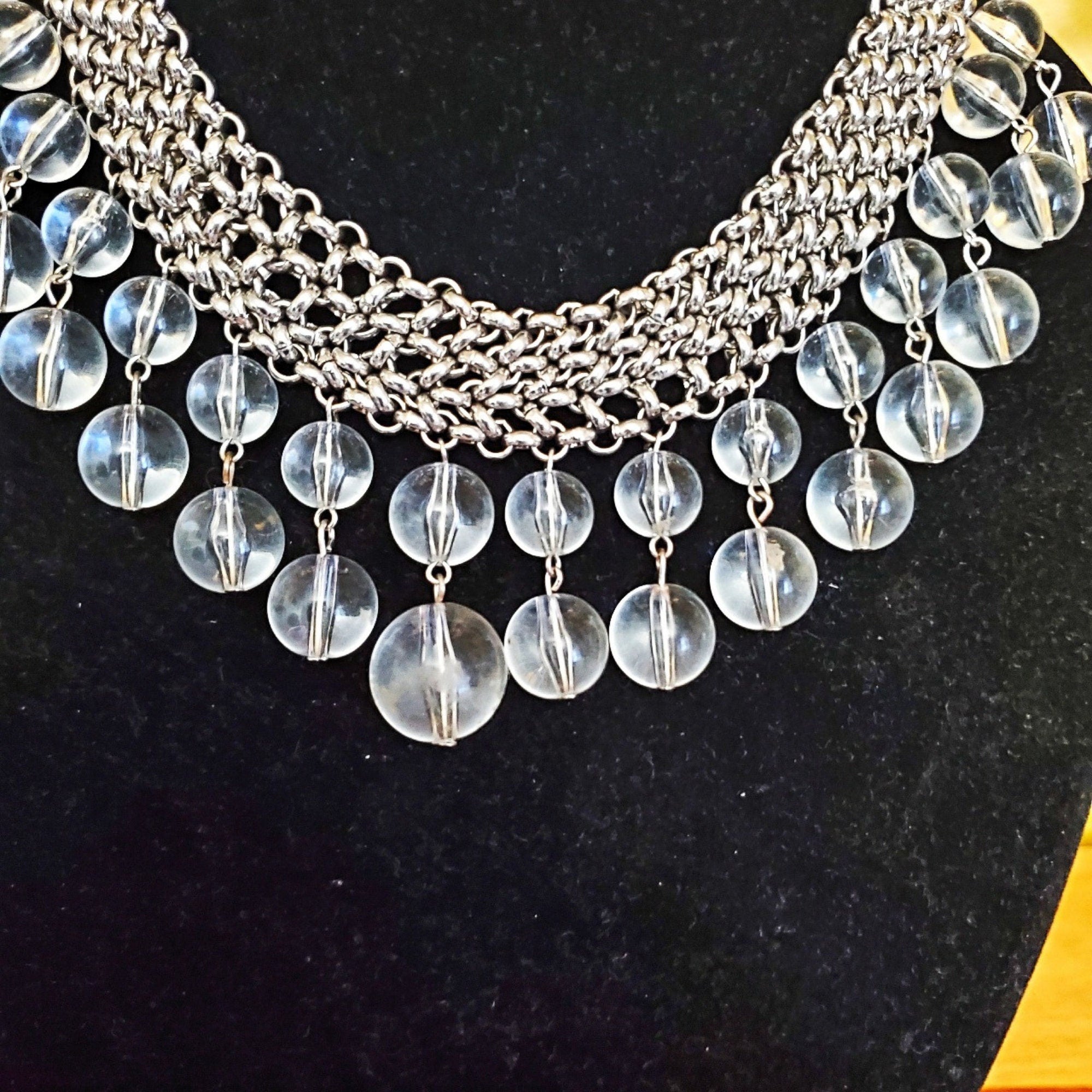 Gorgeous Chainmail Silvertone Drop Dangle Lucite Choker Statement Necklace