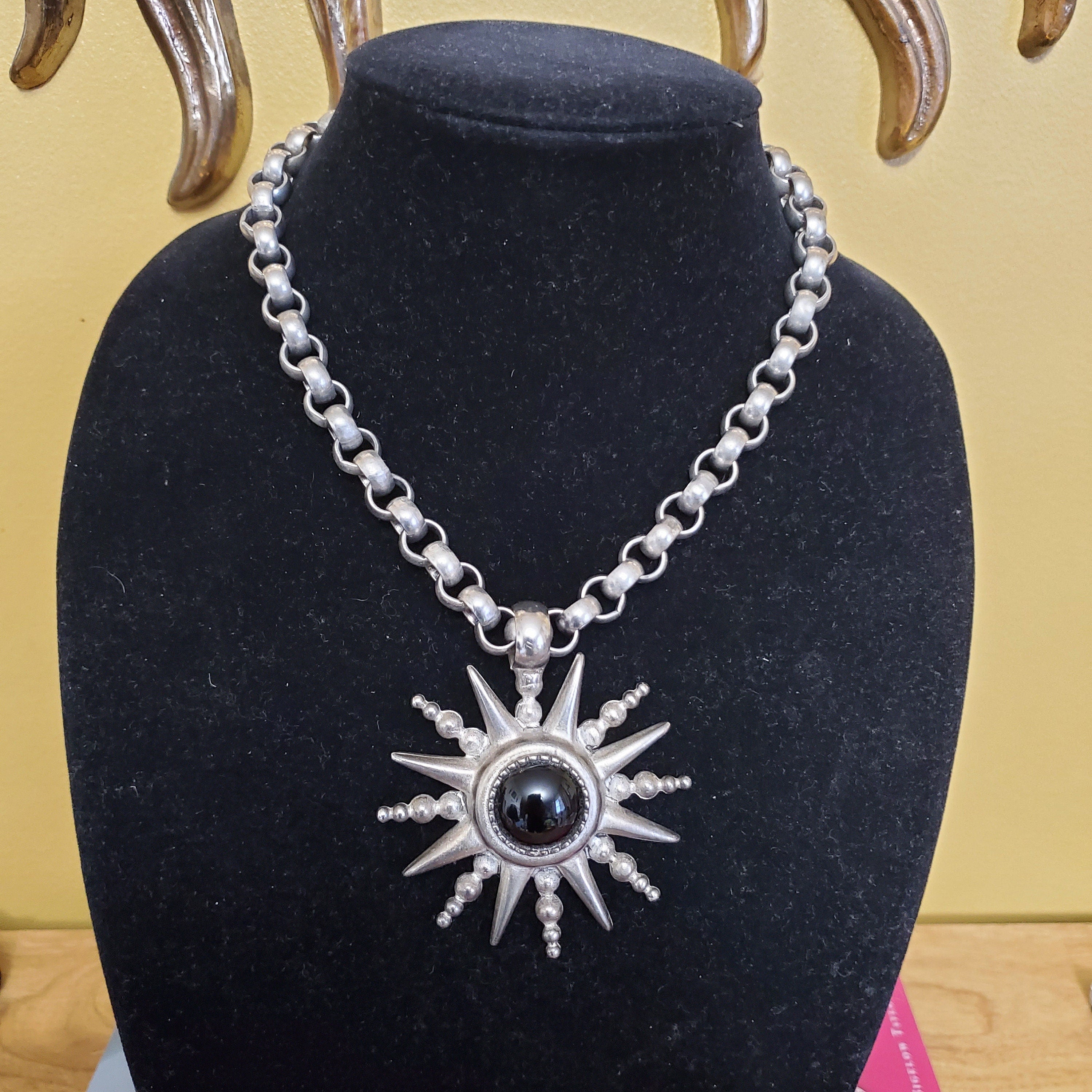 Outstanding Gerard Yosca Starburst Onyx Silvertone Pendant Thick Rolo Chain