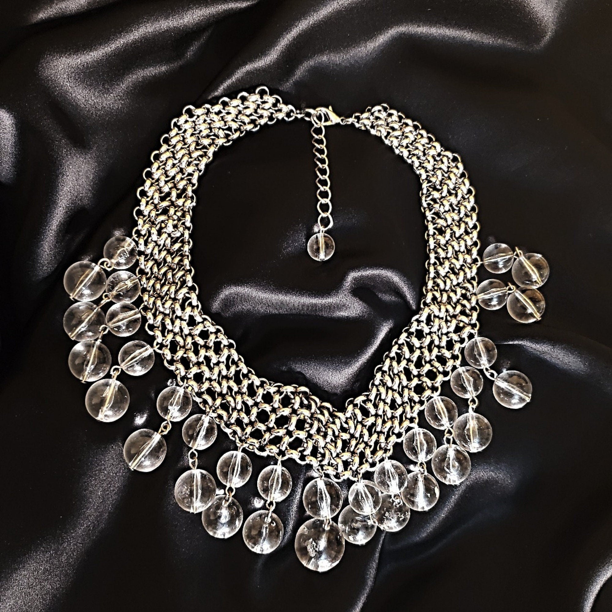 Gorgeous Chainmail Silvertone Drop Dangle Lucite Choker Statement Necklace