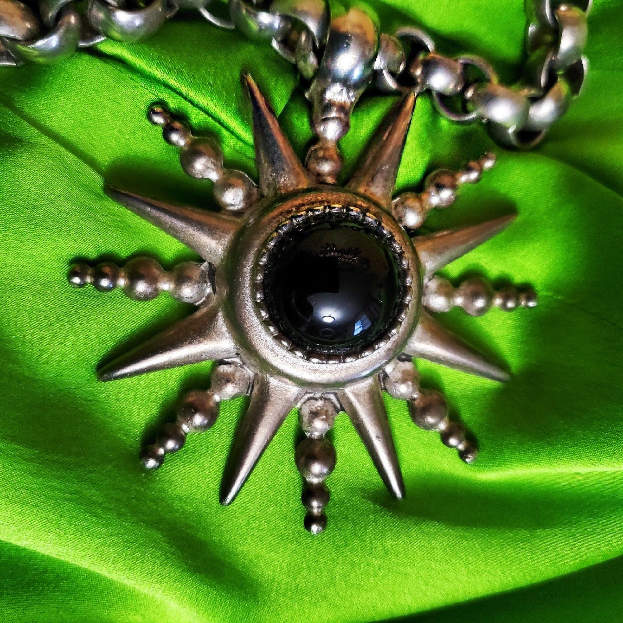 Outstanding Gerard Yosca Starburst Onyx Silvertone Pendant Thick Rolo Chain