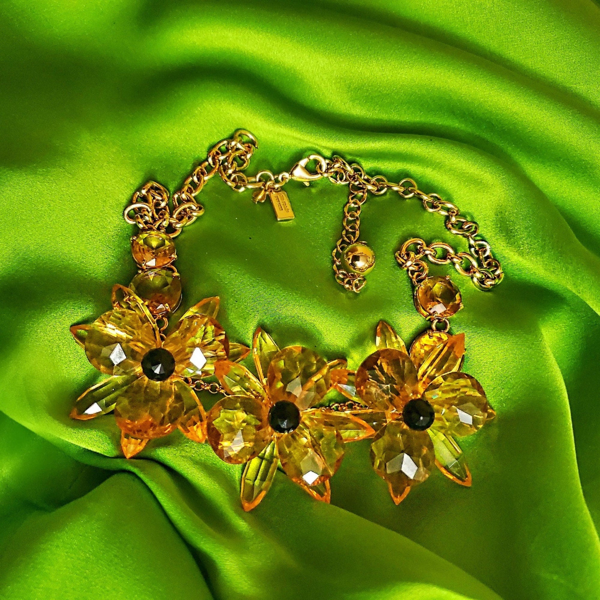 Beautiful Kate Spade Goldtone Floral Flower Necklace, Wedding Necklace