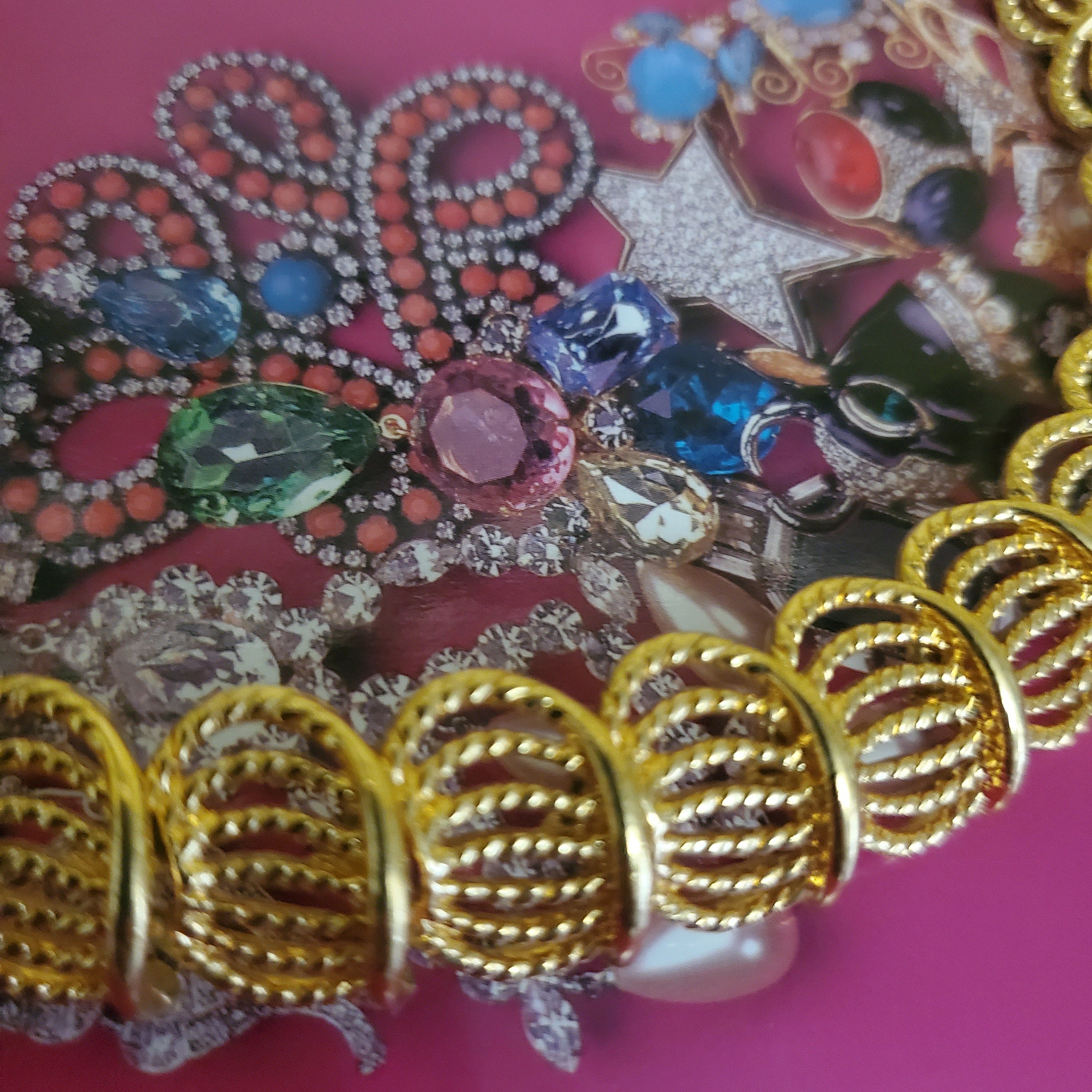 Napier Filigree Articulated Textured Gold Tone Link Choker Necklace
