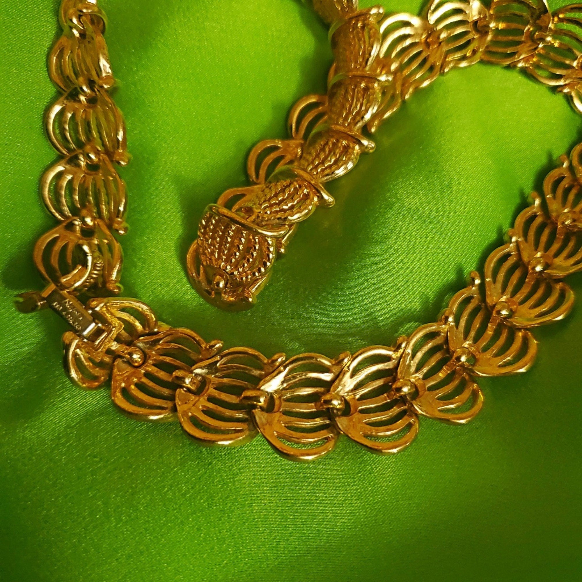 Napier Filigree Articulated Textured Gold Tone Link Choker Necklace