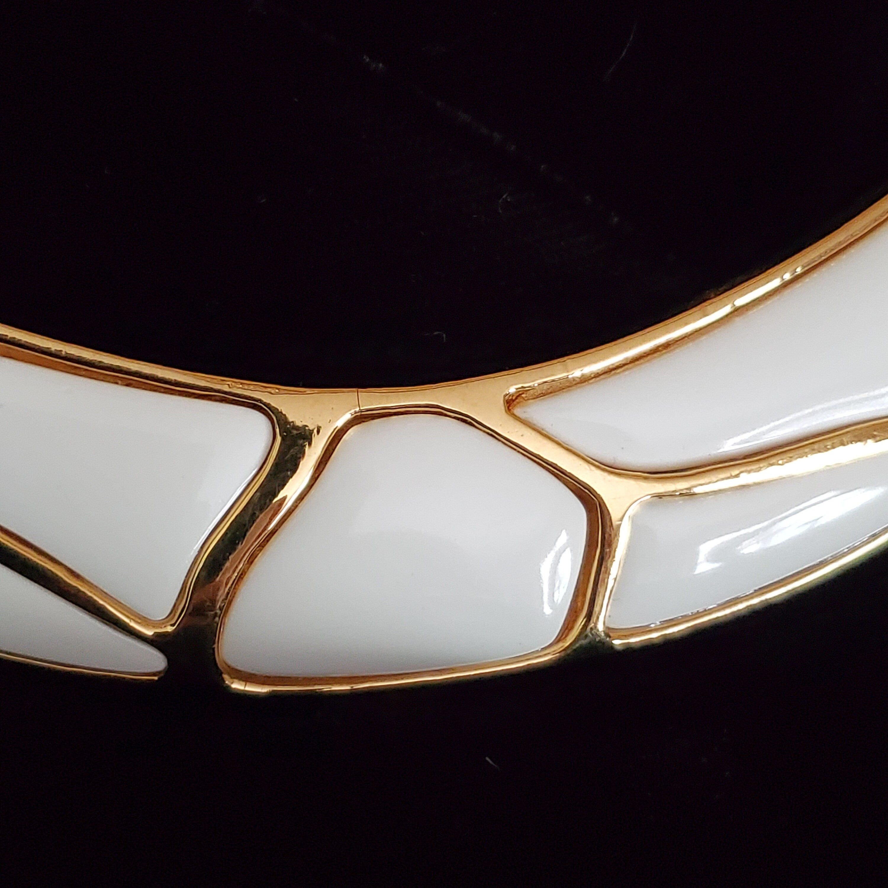 Fantastic ESSEX White Enamel Gold Plated Leopard Style Choker Chunky Collar Necklace