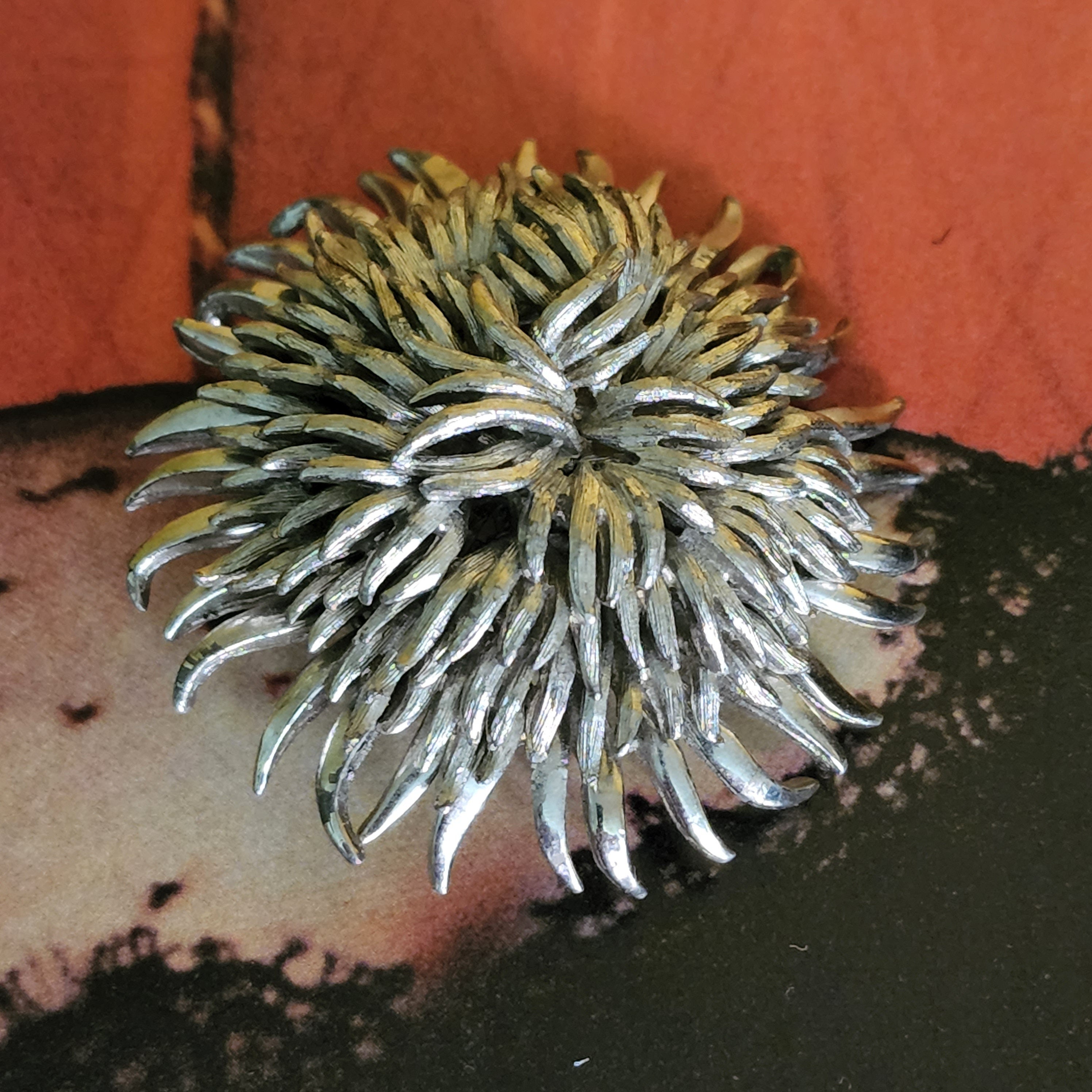 Brutalist Floral Spiked Domed Silver Tone Vintage Brooch