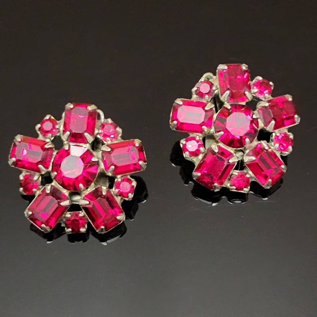 Lovely Weiss Floral Glass Ruby Stone Silvertone Vintage Clip On Earrings