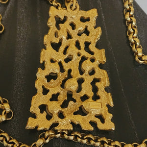 Gorgeous 42" TRIFARI Double Strand Rolo Chain Gold Pearl Pendant Necklace, Runway, Couture