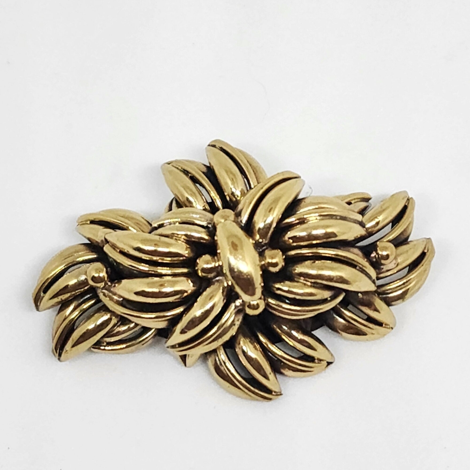 Sodini Bijoux Gold Tone Domed Leaf Brooch
