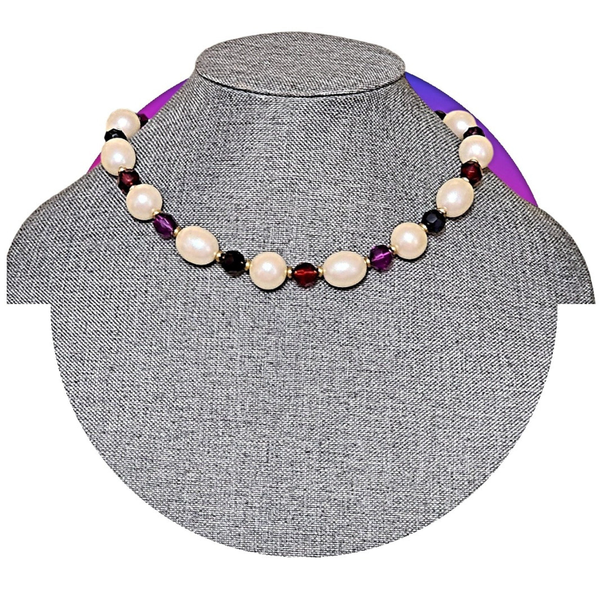 RICHELIEU Baroque Pearl Lucite Gold Plated Vintage Necklace