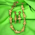 ANNE KLEIN Fish Bones Vintage Necklace Clip-on Earrings Brushed Matt Gold Platted, Couture